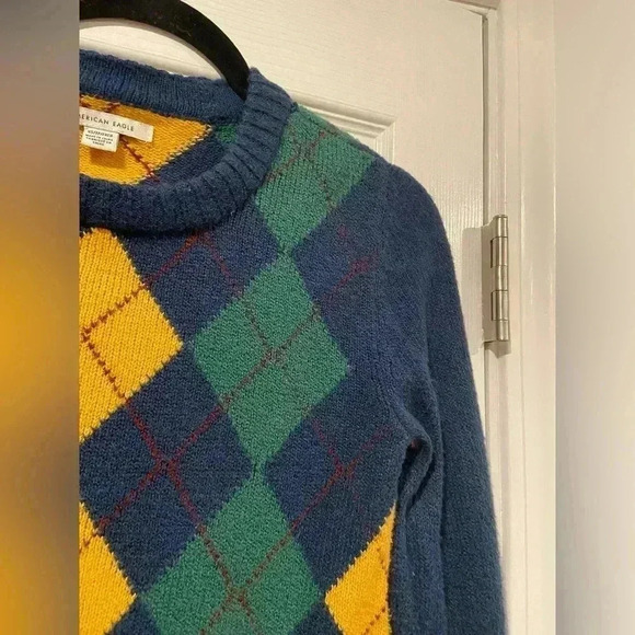 American Eagle Soft Cropped Blue Argyle Crew Neck Pullover Sweater Size XS - Picture 3 of 10